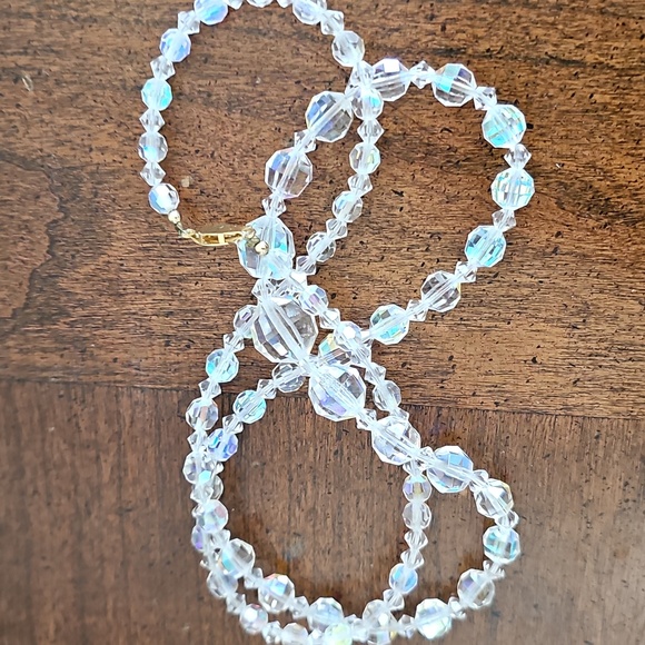 Aurora Borealis Crystal Bead Vintage Necklace - Picture 4 of 8